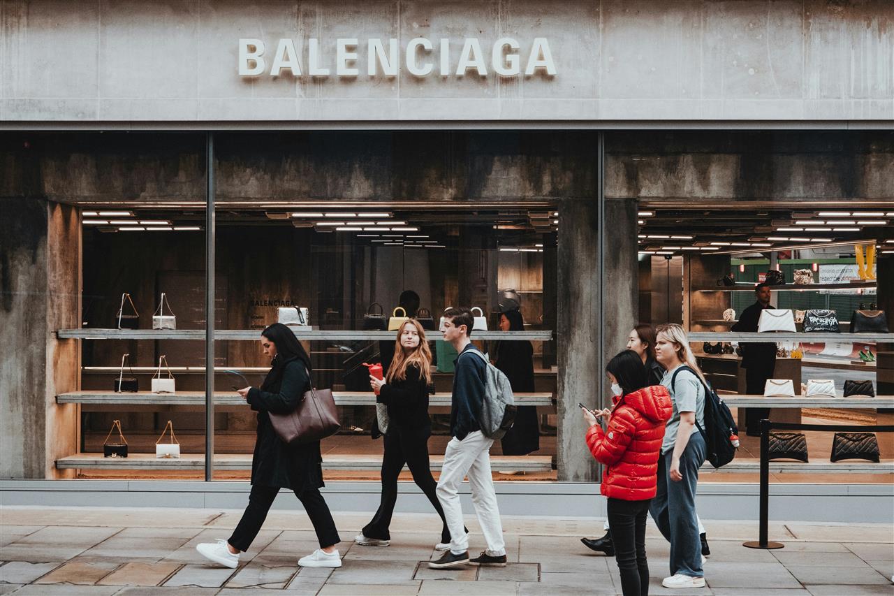 Balenciaga tasker: En stilguide til moderne luksus